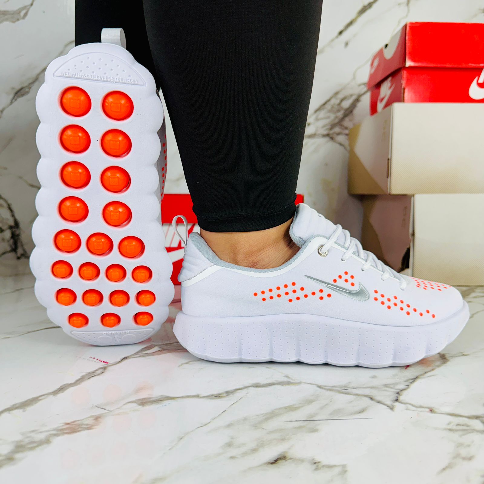 TENNIS NIKE MIND 2